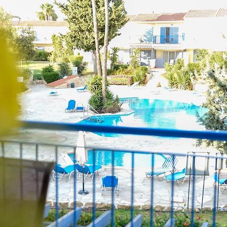 Holiday Apartment Walking Distance To The Sea Paphos Exteriör bild
