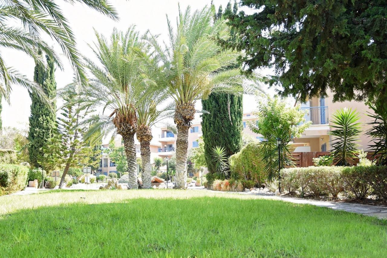 Holiday Apartment Walking Distance To The Sea Paphos Exteriör bild