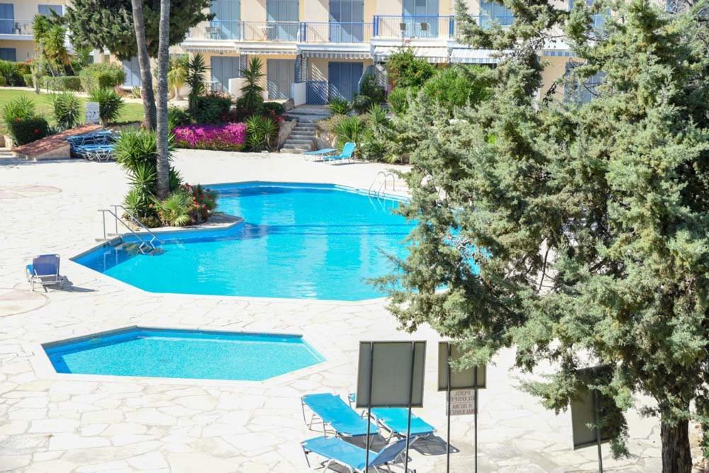 Holiday Apartment Walking Distance To The Sea Paphos Exteriör bild