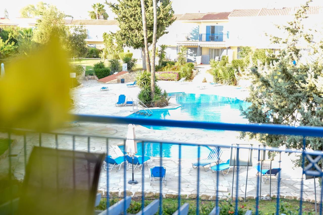 Holiday Apartment Walking Distance To The Sea Paphos Exteriör bild