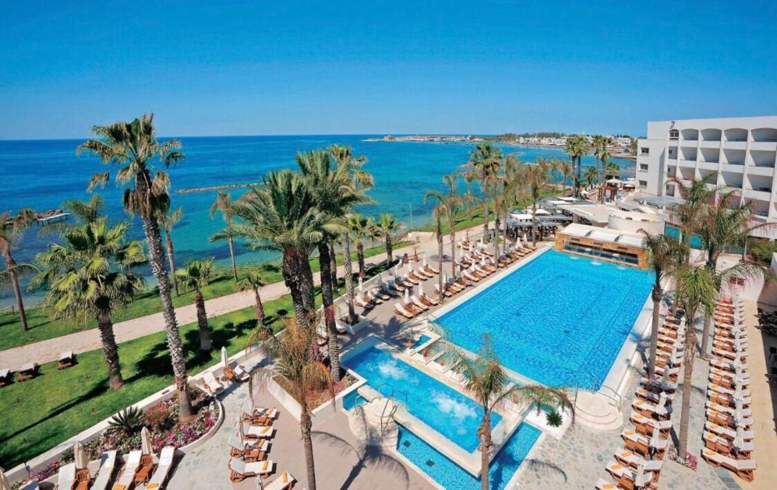Holiday Apartment Walking Distance To The Sea Paphos Exteriör bild